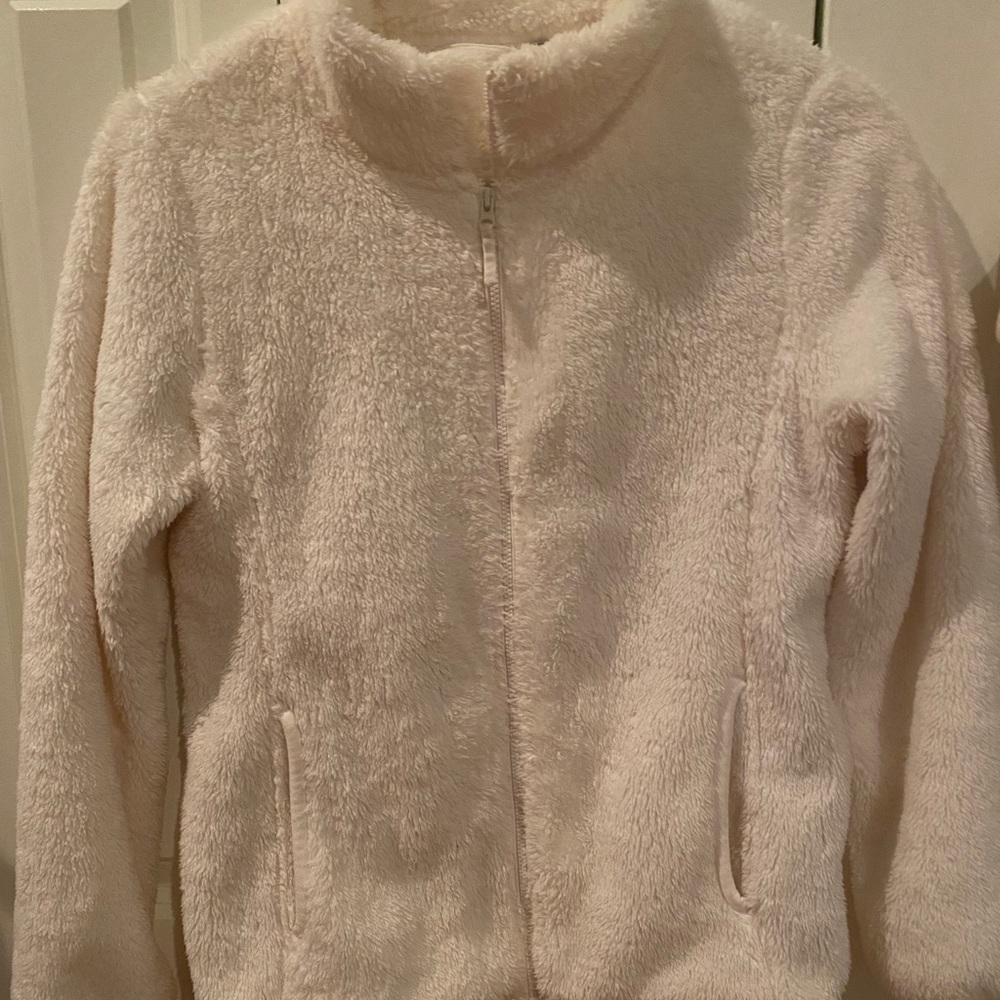 Uniqlo kids size 12 fuzzy white zip up